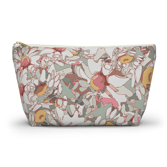 Daisies Accessory Pouch w T-bottom